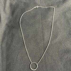 🛍️2/$40 - Avon Sterling Silver Everyday CZ Circle Necklace